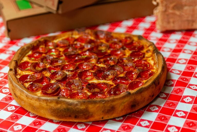 Chicago Style Pizza, Tavern Style Pizza, Pizza Delivery, Pizza Takeout, Pizza To Go, Pizza Near Me, Best Pizza Chicago, Italian Villa, Italian Village, Event Catering, Specialty Pizza, Pizza Shop, Orland Park, South Side, Orland Hills, Homer Glen, Tinley Park, Palos Park, Oak Forest